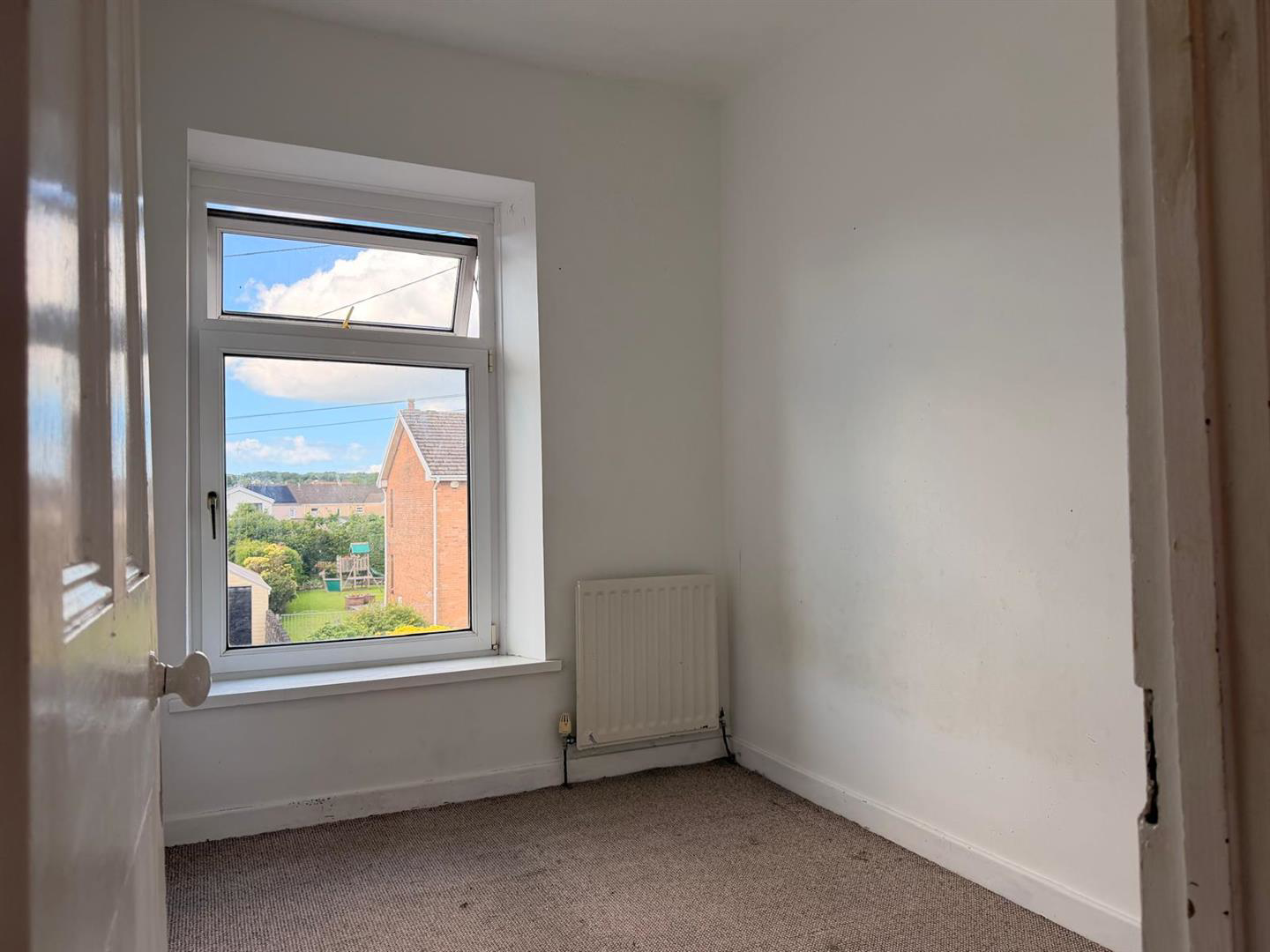 Maes Road, Llangennech, Llanelli, photo 16