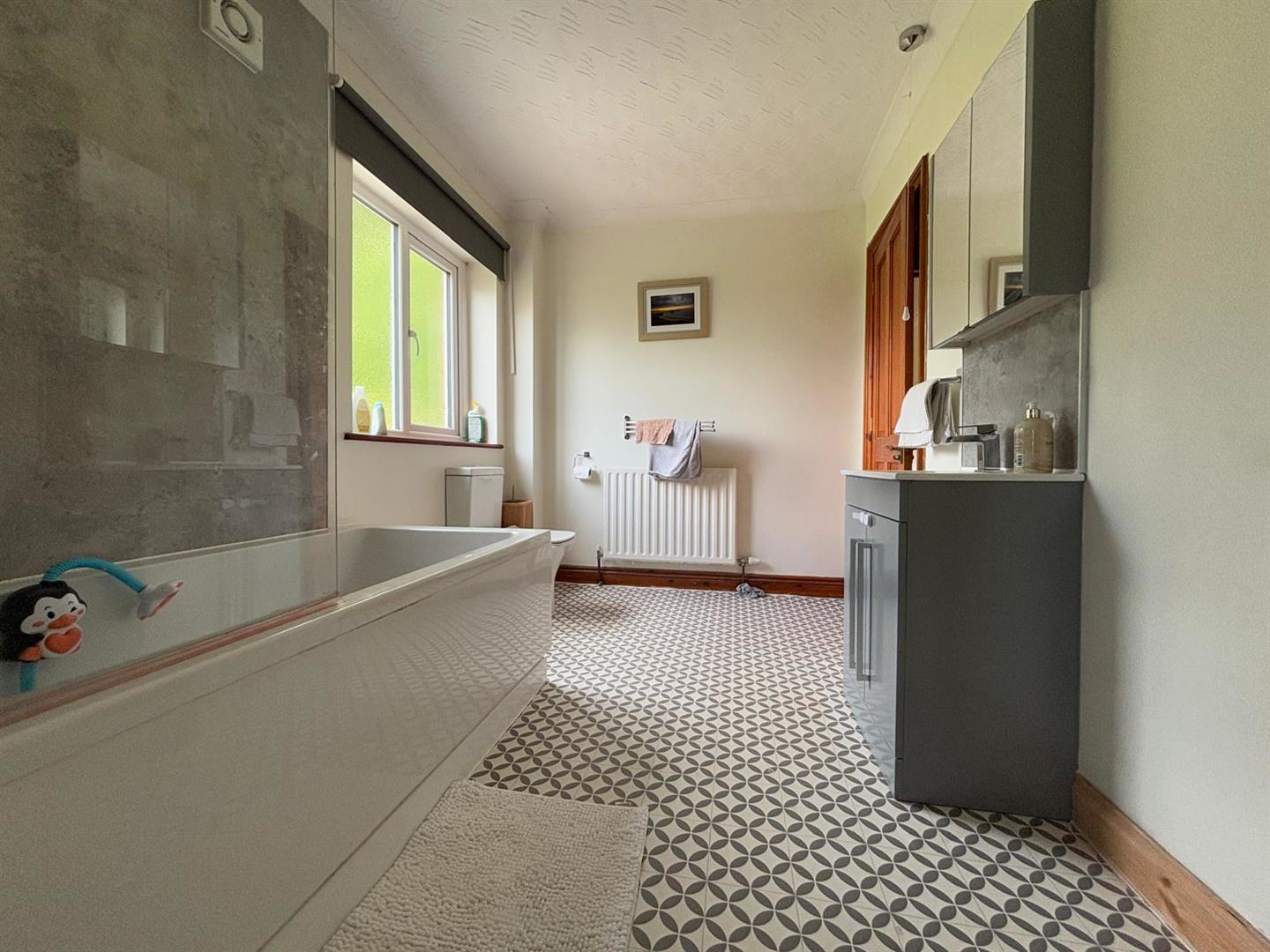 Heathfield Horeb Road, Mynyddygarreg, Kidwelly, photo 23