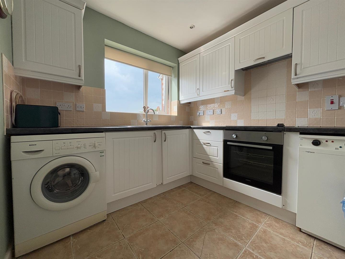 Heathfield Horeb Road, Mynyddygarreg, Kidwelly, photo 36