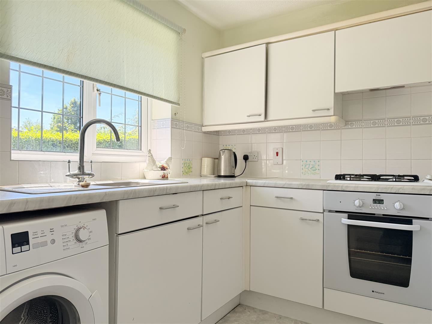 Nightingale Court, Llanelli, photo 2