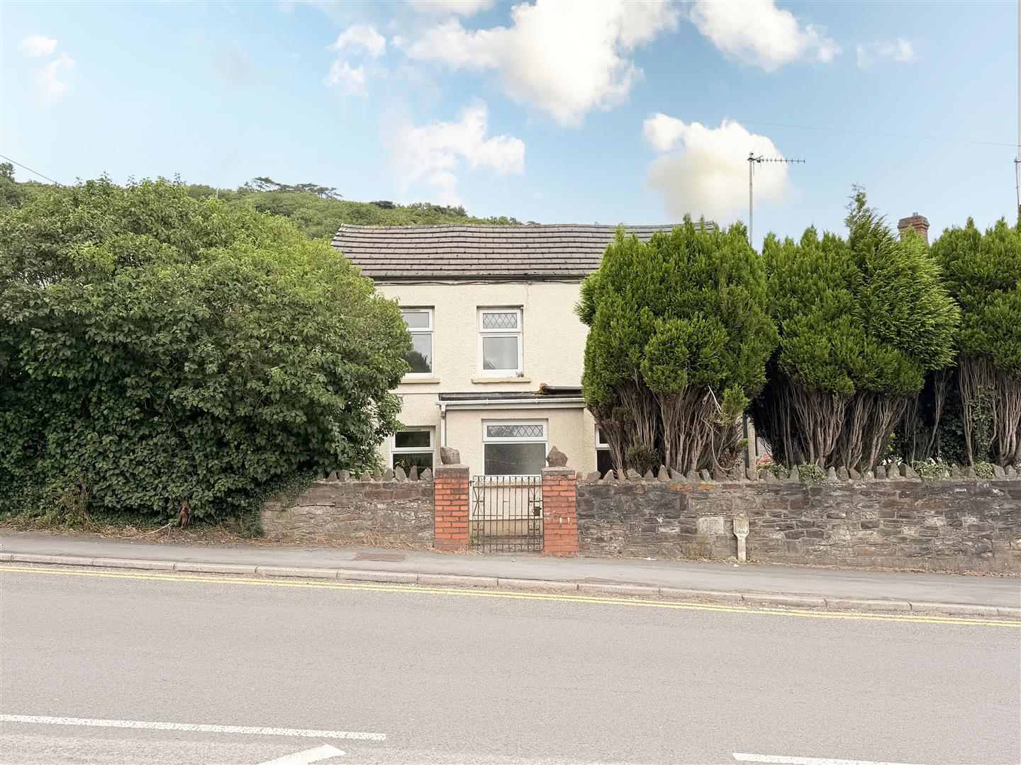 Pwll Road, Llanelli