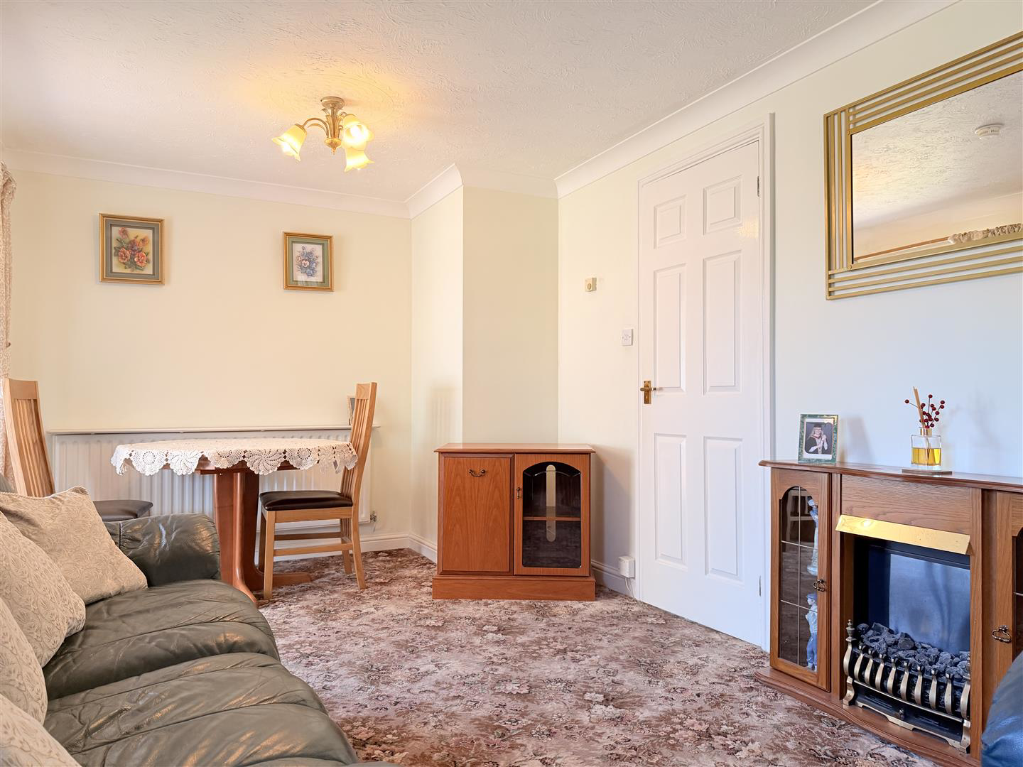 Nightingale Court, Llanelli, photo 5