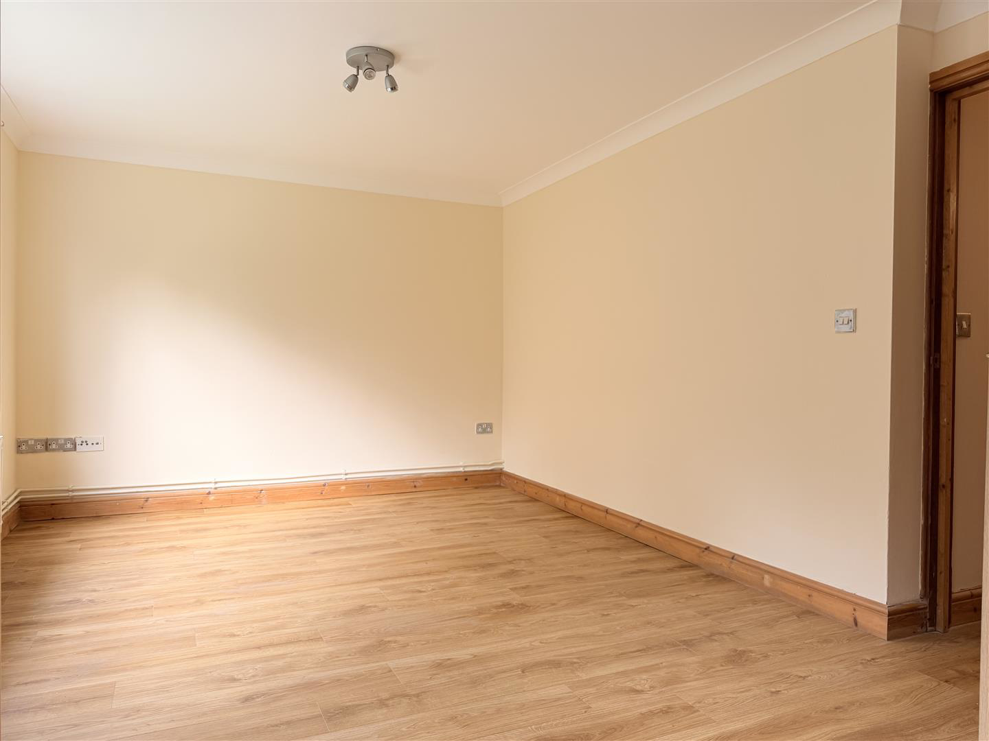 Tir Einon, Llanelli, photo 7