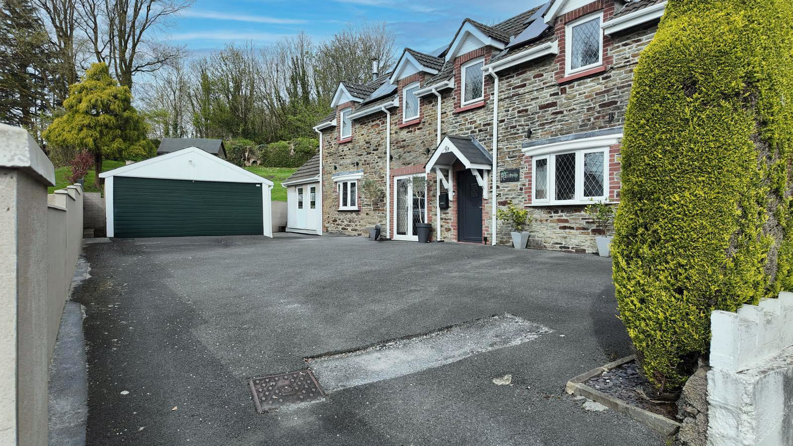 Long Row, Felinfoel, Llanelli