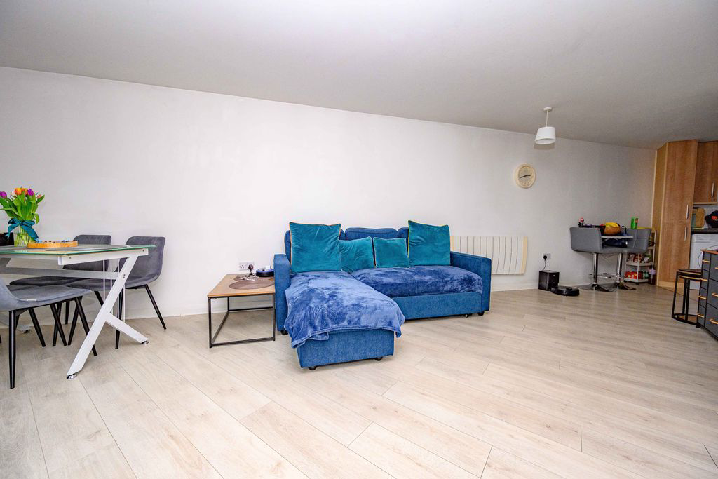 Living/Dining Area