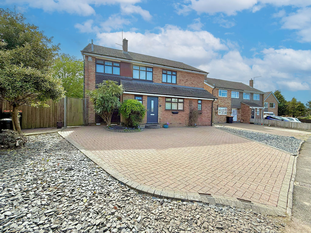 Lowther Road, Dunstable, LU6 3LG