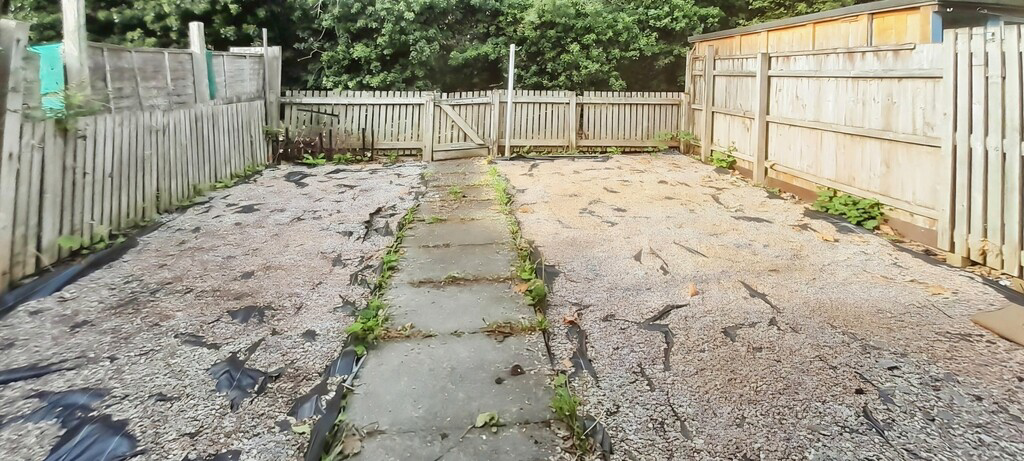 Rowanberry Avenue, Leicester, photo 12
