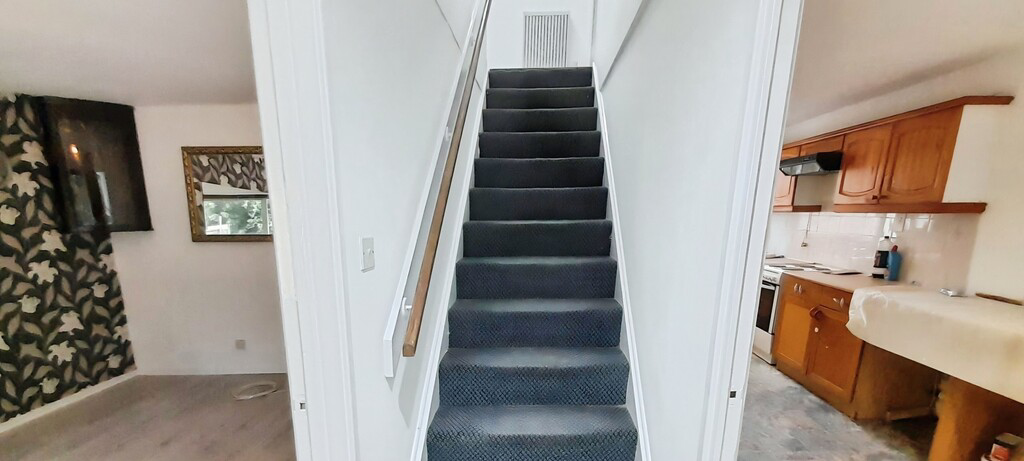 Rowanberry Avenue, Leicester, photo 11