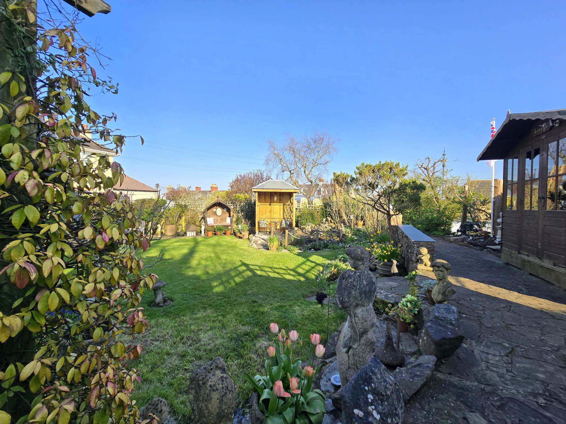 Photo 18
