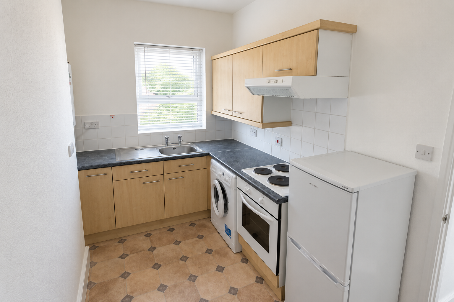 High Street, Woburn Sands, MK17, photo 8