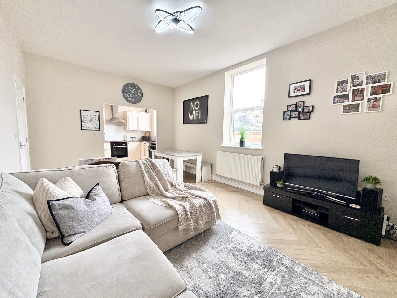 Newport Road, New Bradwell, MK13, photo 2