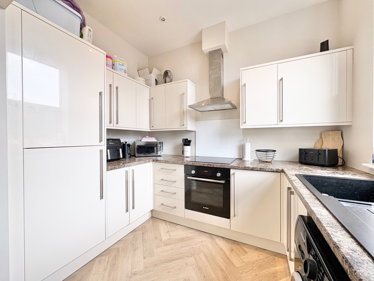 Newport Road, New Bradwell, MK13, photo 3