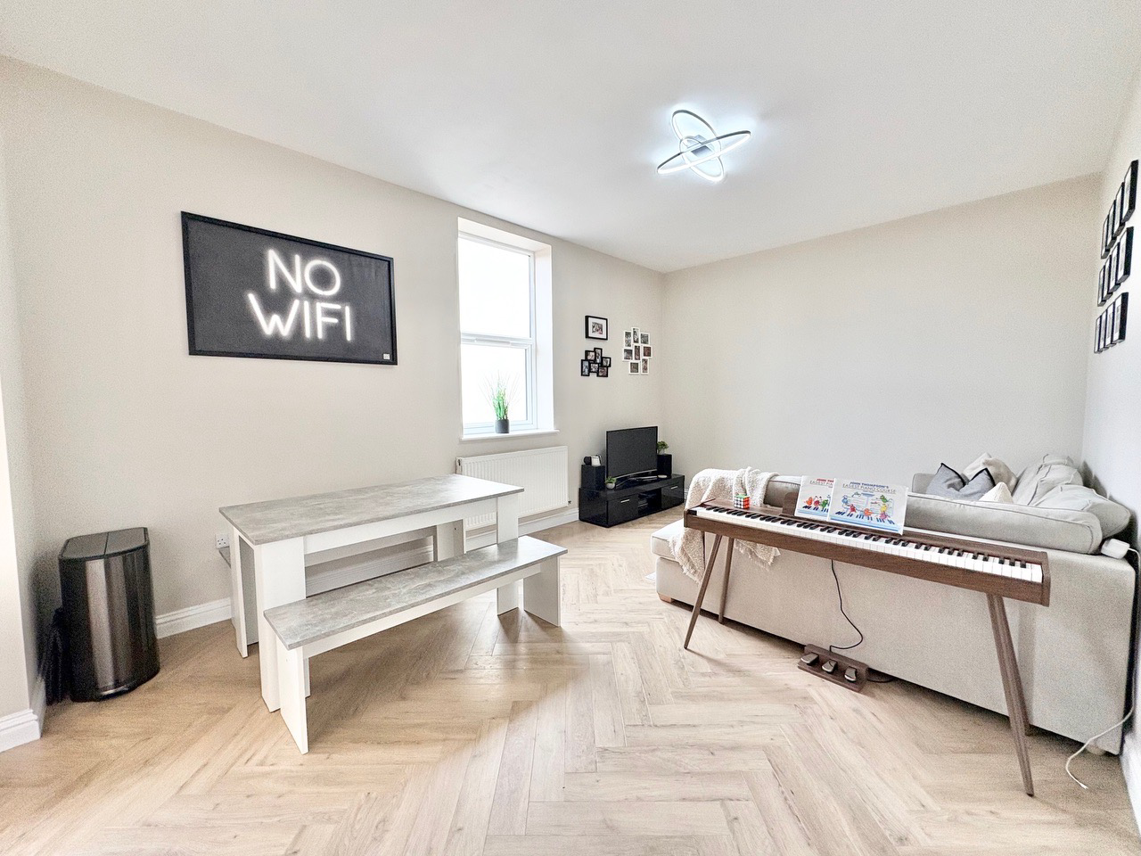 Newport Road, New Bradwell, MK13, photo 5