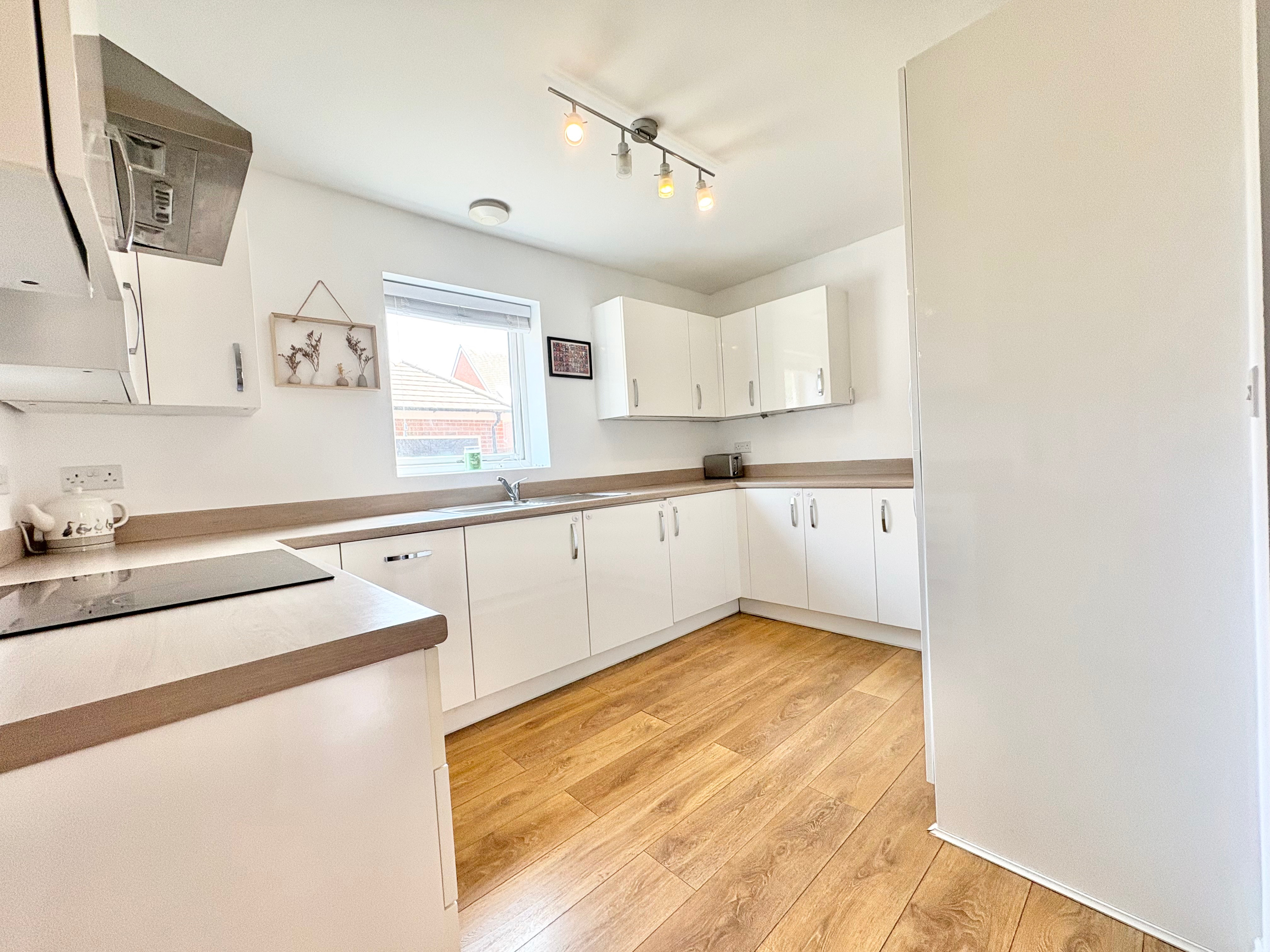 Santa Cruz Avenue, Bletchley, MK3, photo 2