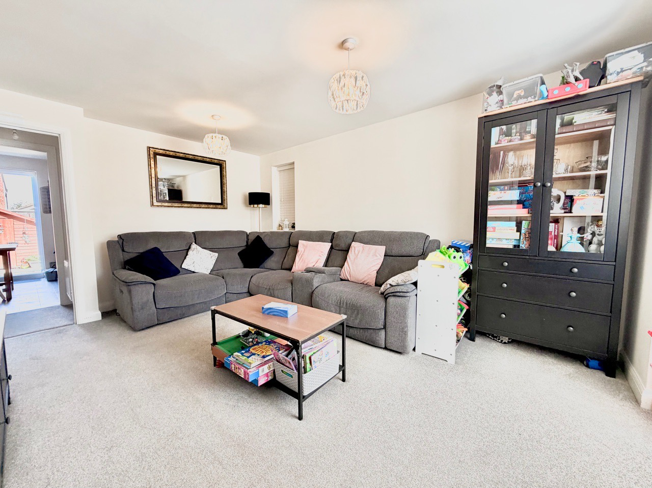 Kitchener Drive, Eaton Leys, MK17, photo 3