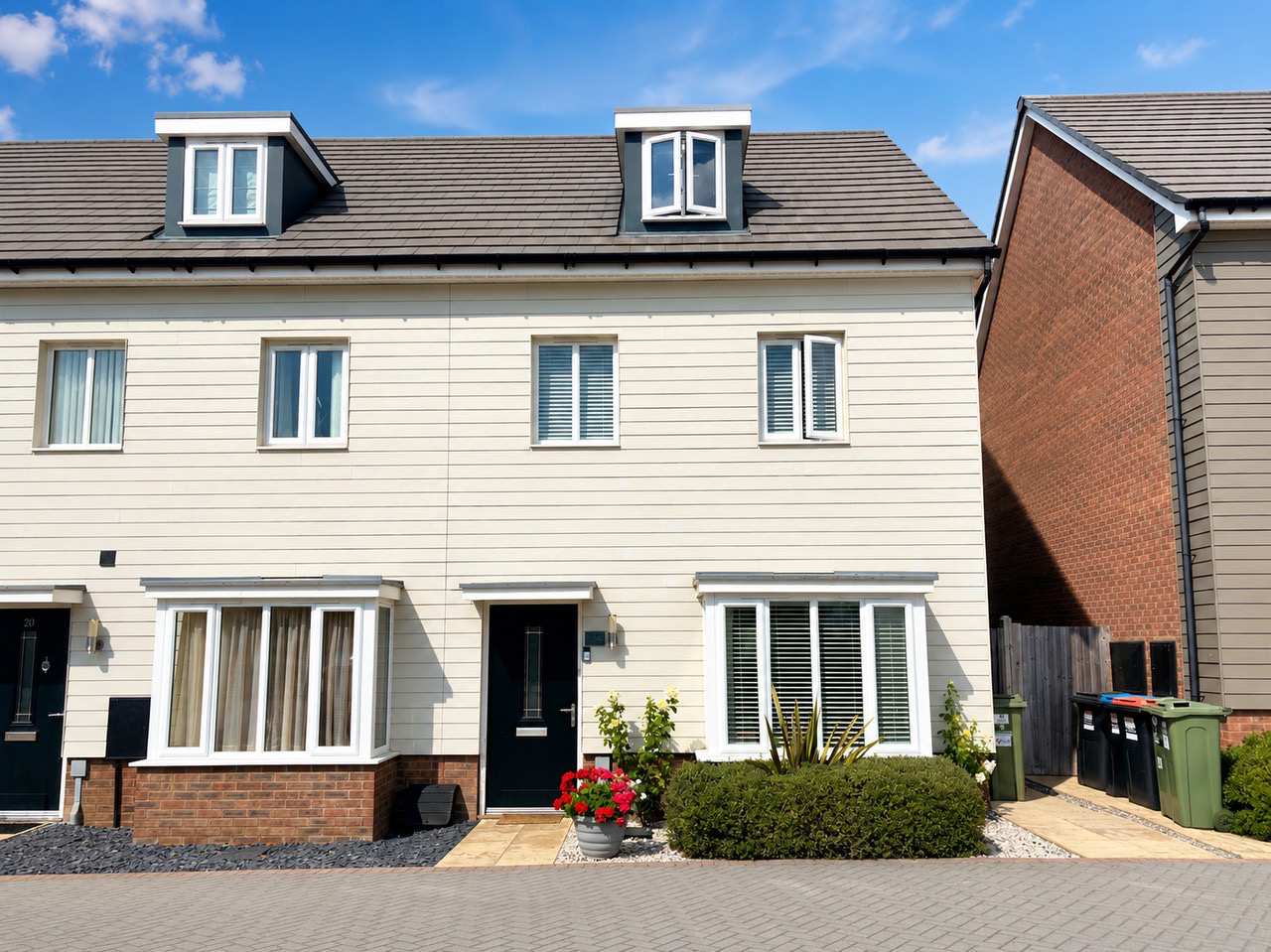 Kitchener Drive, Eaton Leys, MK17