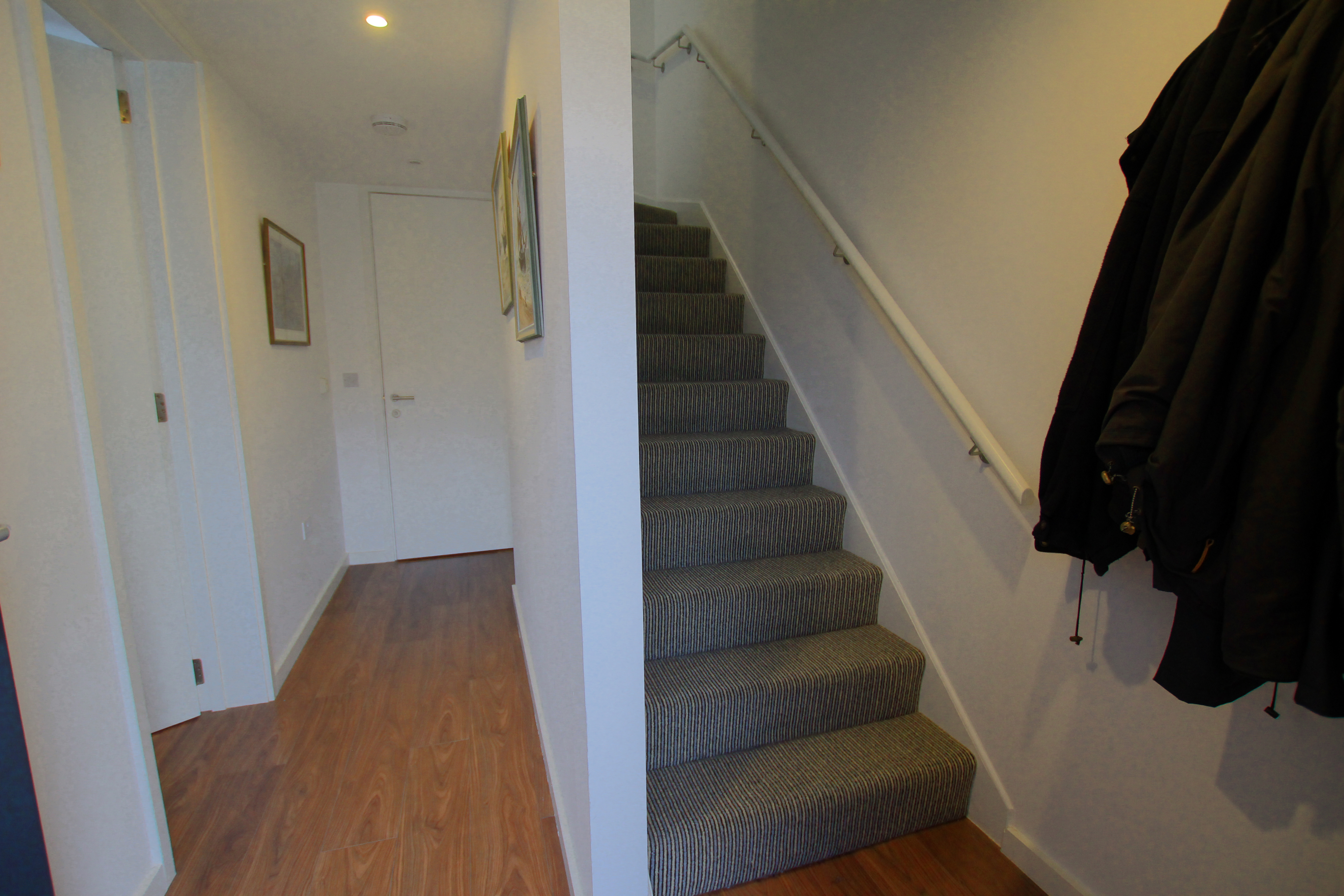Holden Avenue, Oxley Park, MK4, photo 12