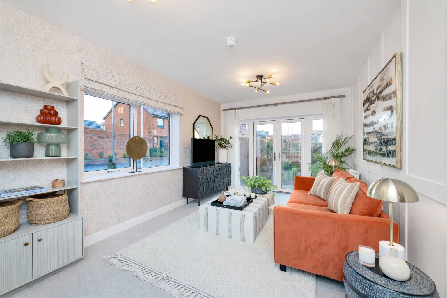 Off Calverton Lane, Whitehouse Park, MK8, photo 2