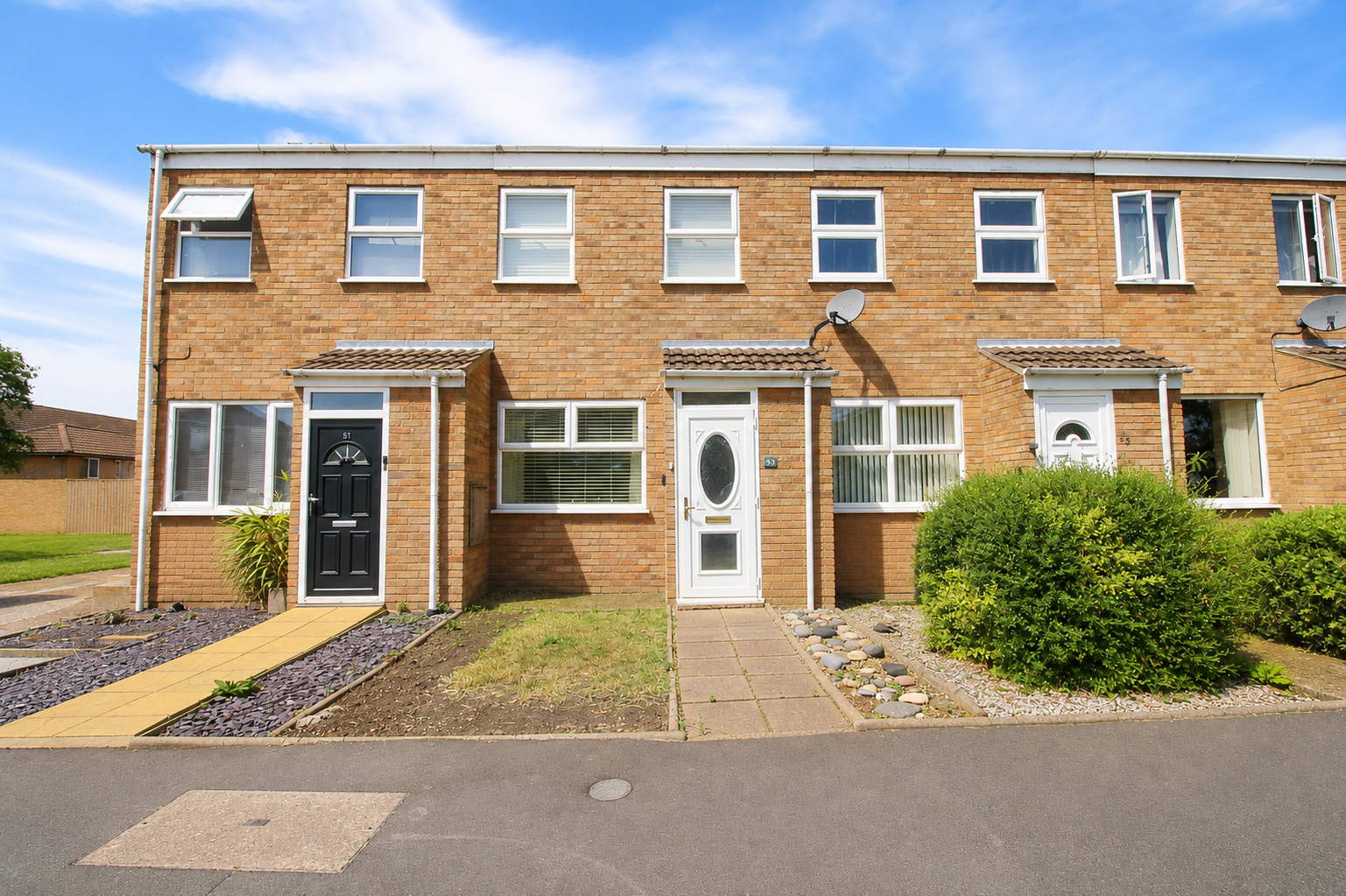 Crediton Close, Bedford, MK40