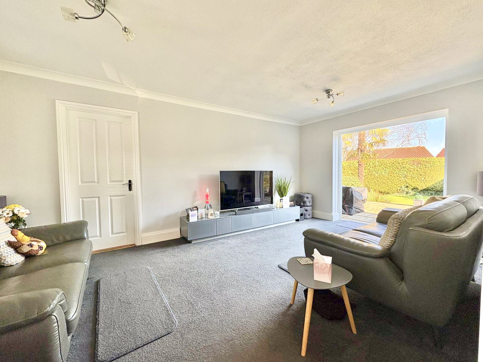 Coberley Close, Downhead Park, MK15, photo 3