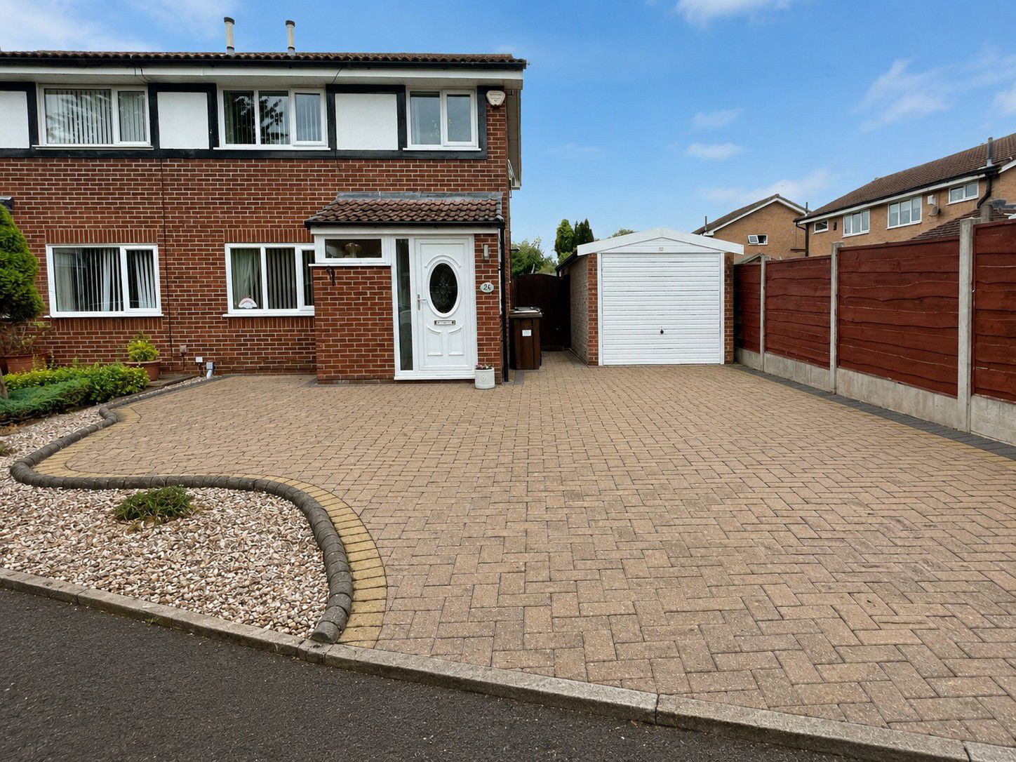 Riverbank Drive, Bury