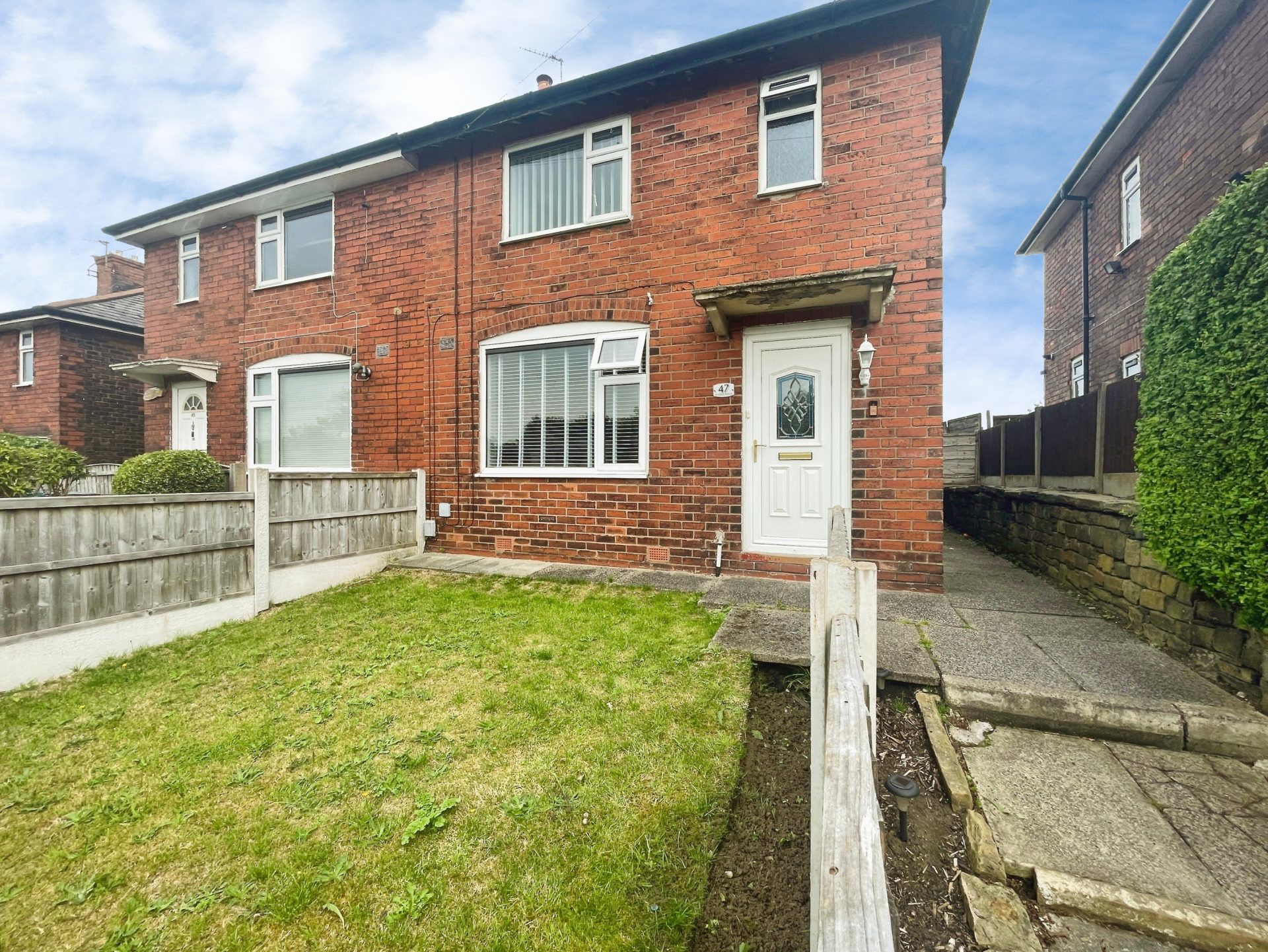 Hawthorn Avenue, Radclffe