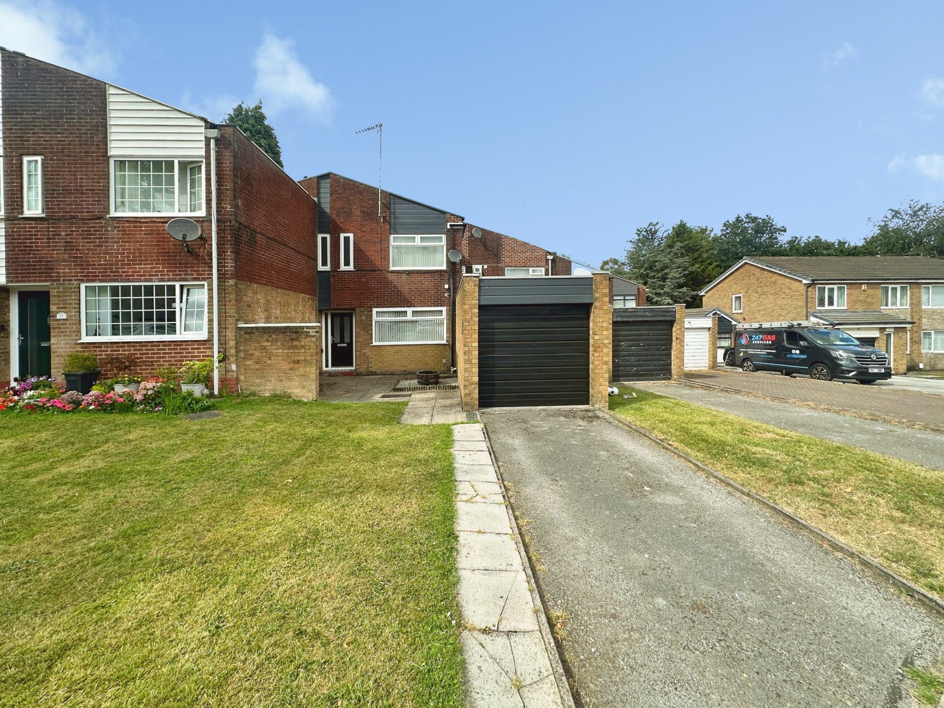 Tintern Avenue, Whitefield