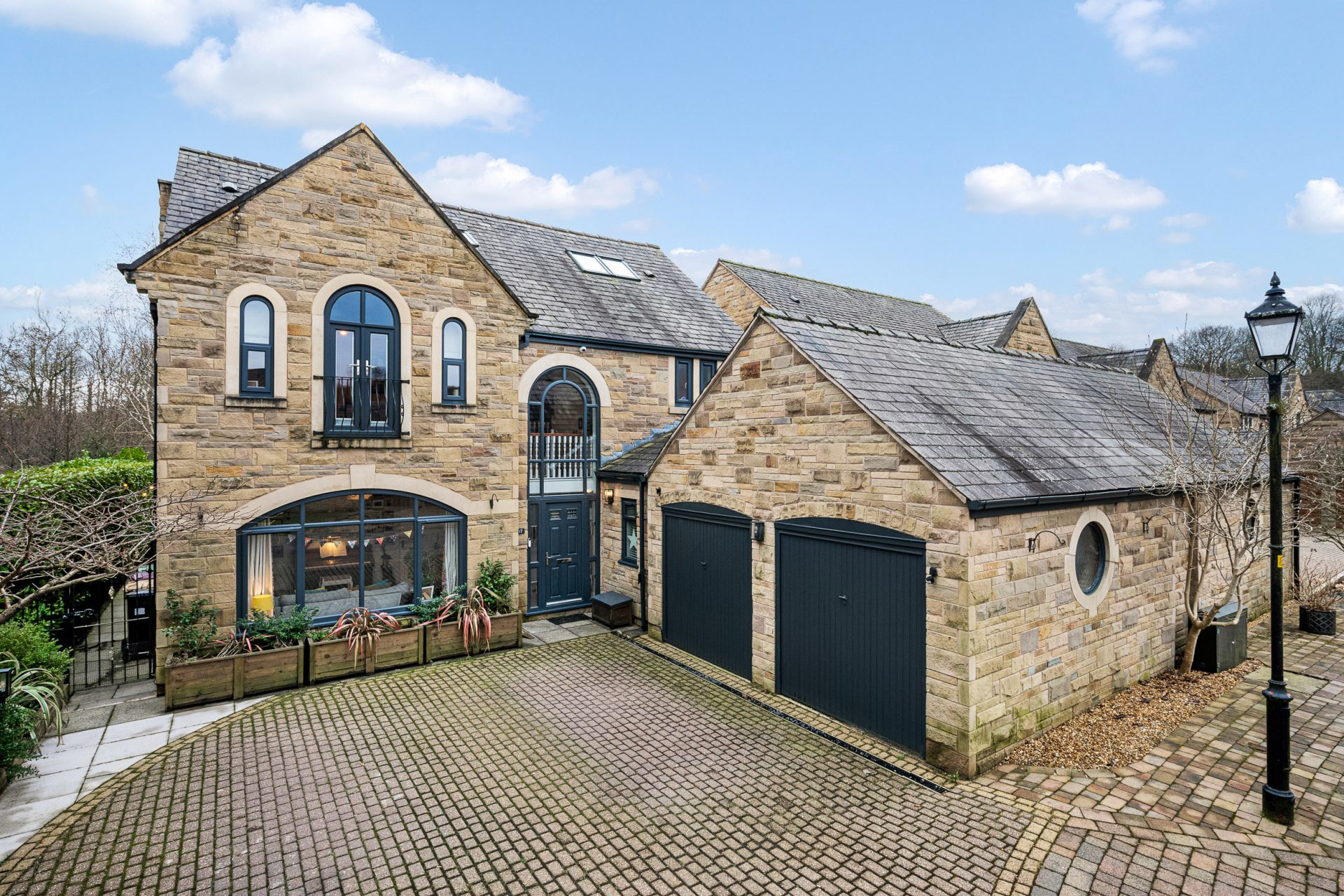 Hardcastle Gardens, Bradshaw