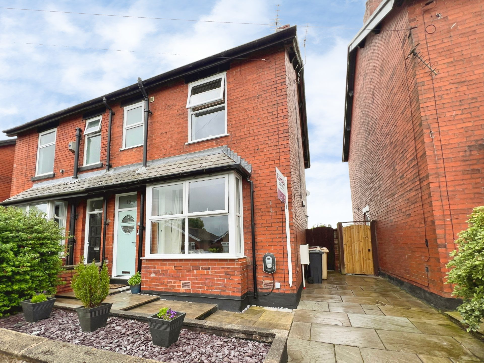 Heaton Avenue, Heaton