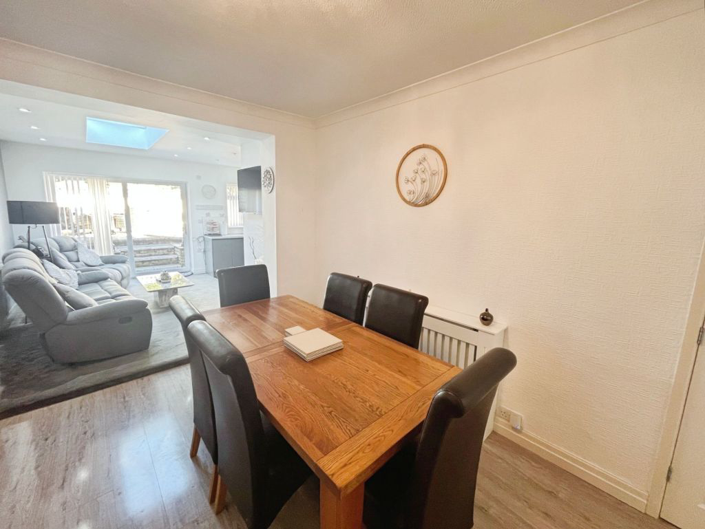 Wentworth Avenue, Farnworth, photo 8