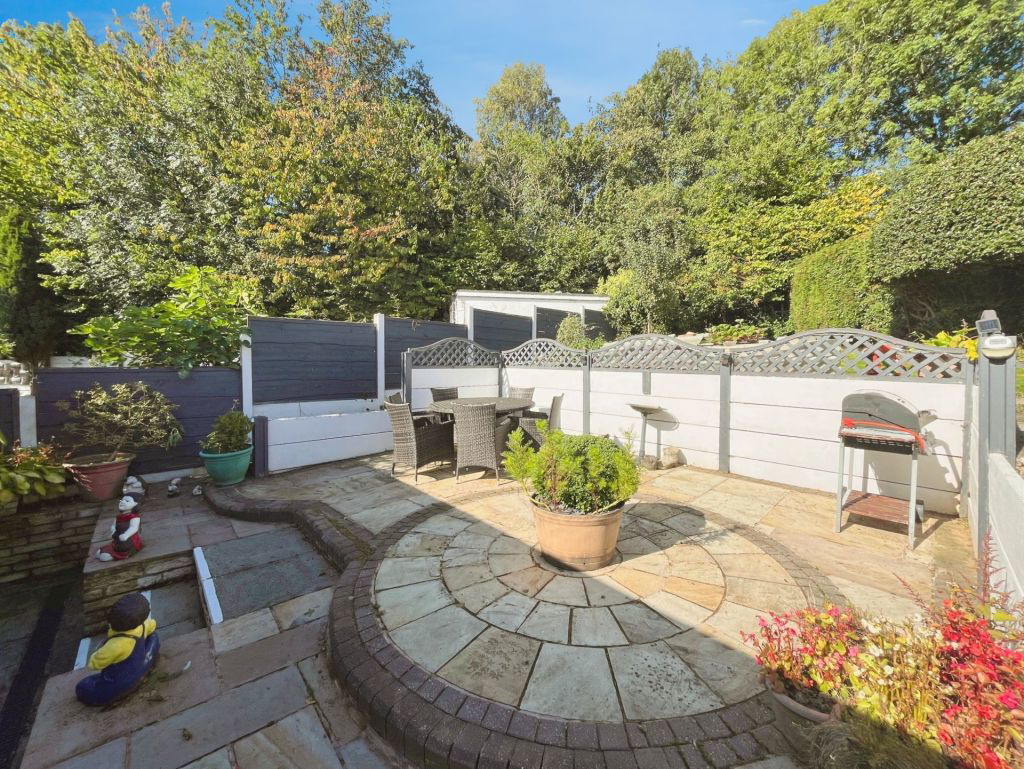 Wentworth Avenue, Farnworth, photo 18