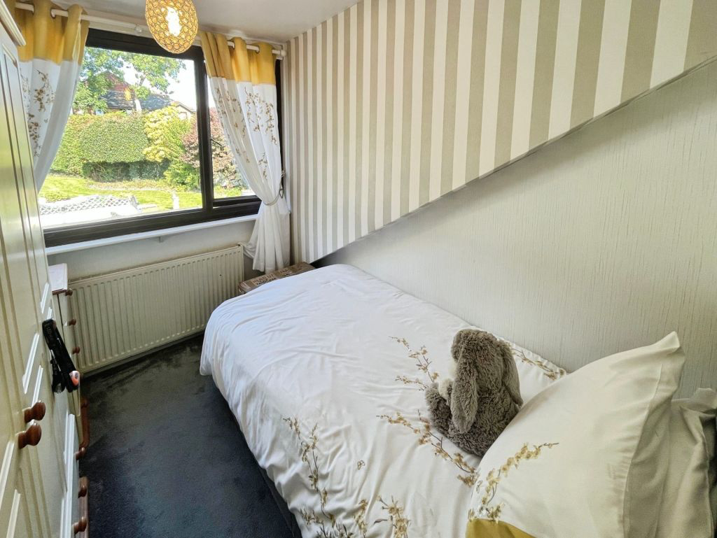 Wentworth Avenue, Farnworth, photo 15