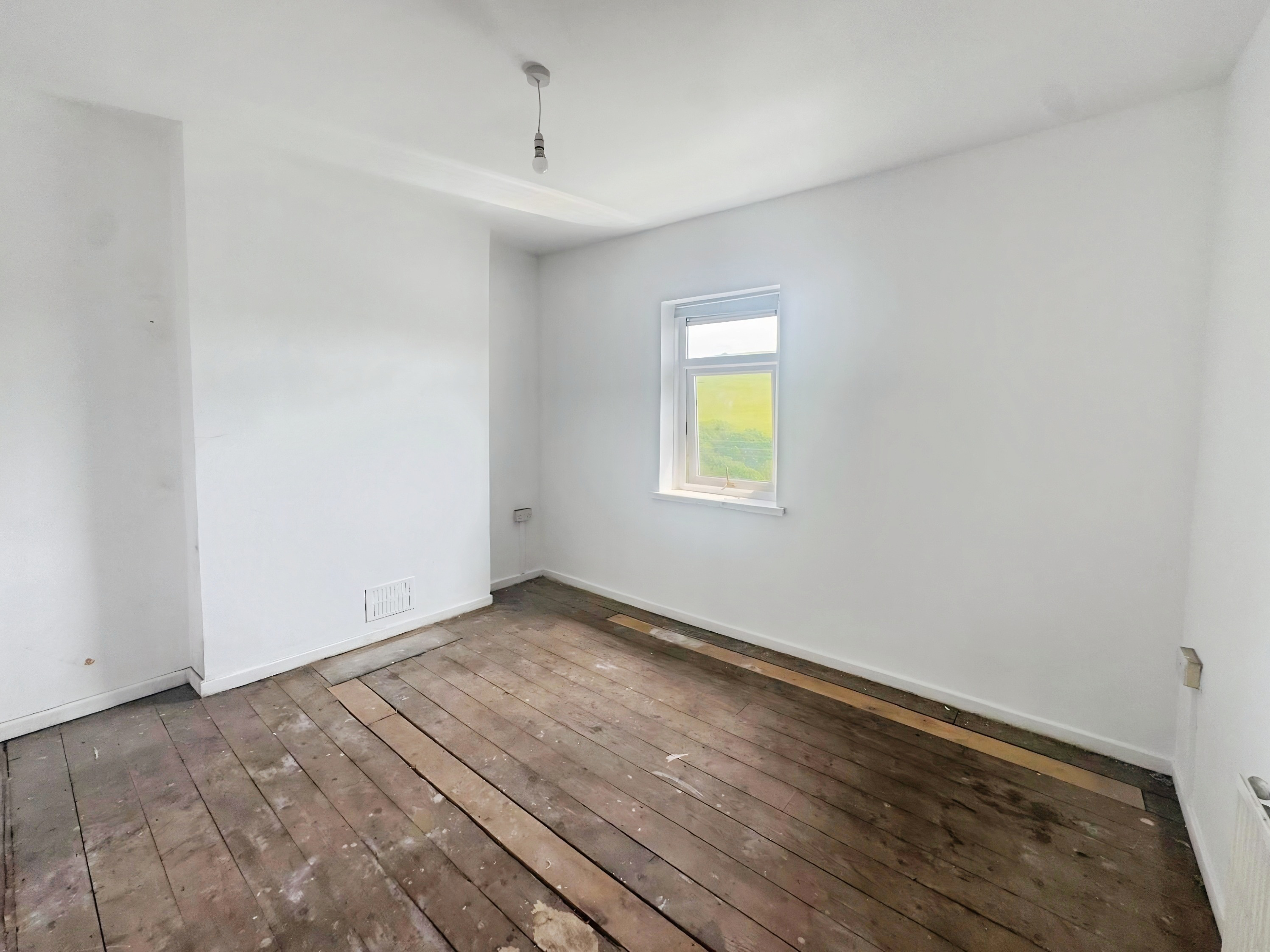 Heol Aelfryn, Pantyrawel, CF32, photo 4