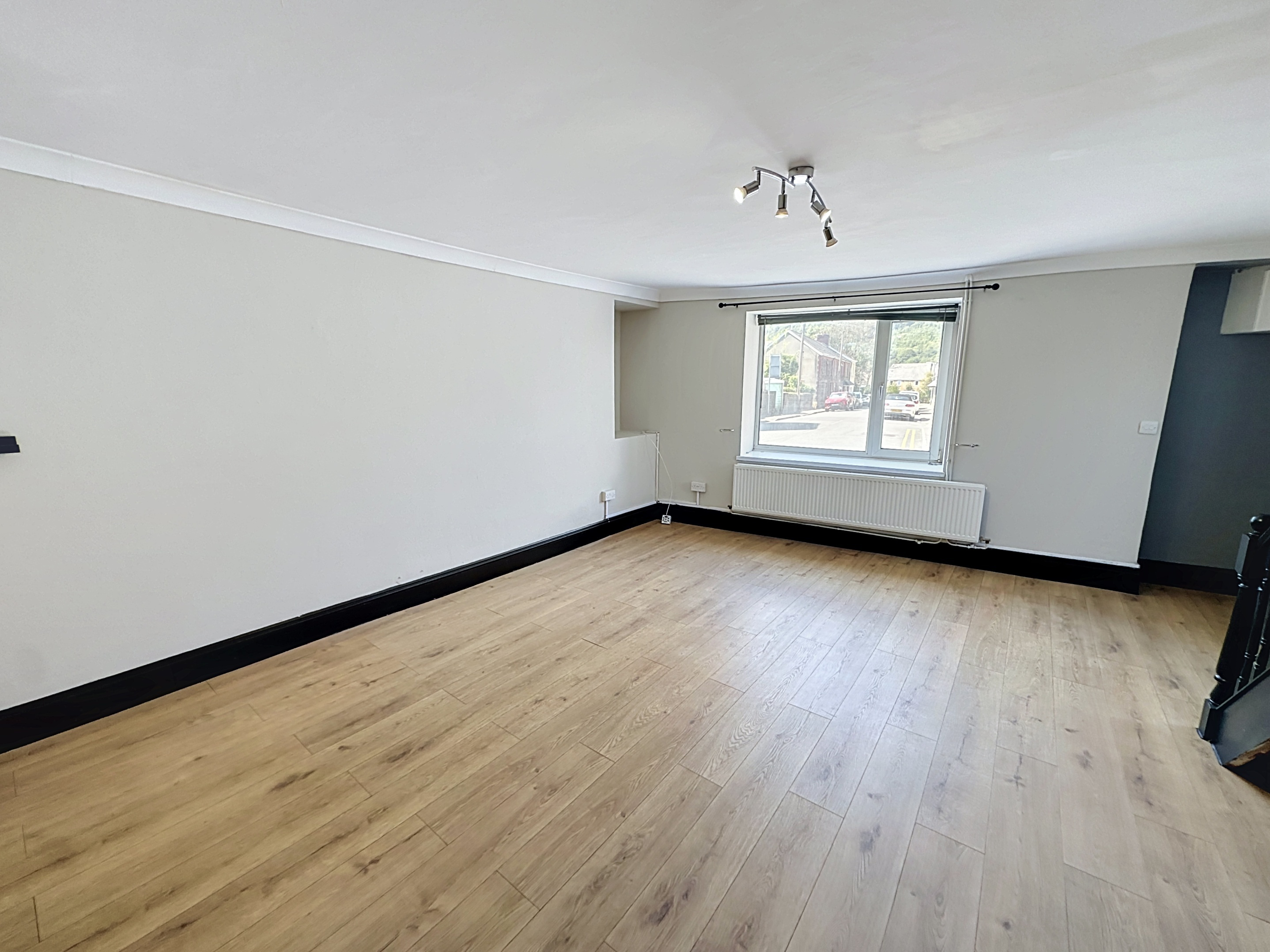 Neath Road, Resolven, SA11, photo 6