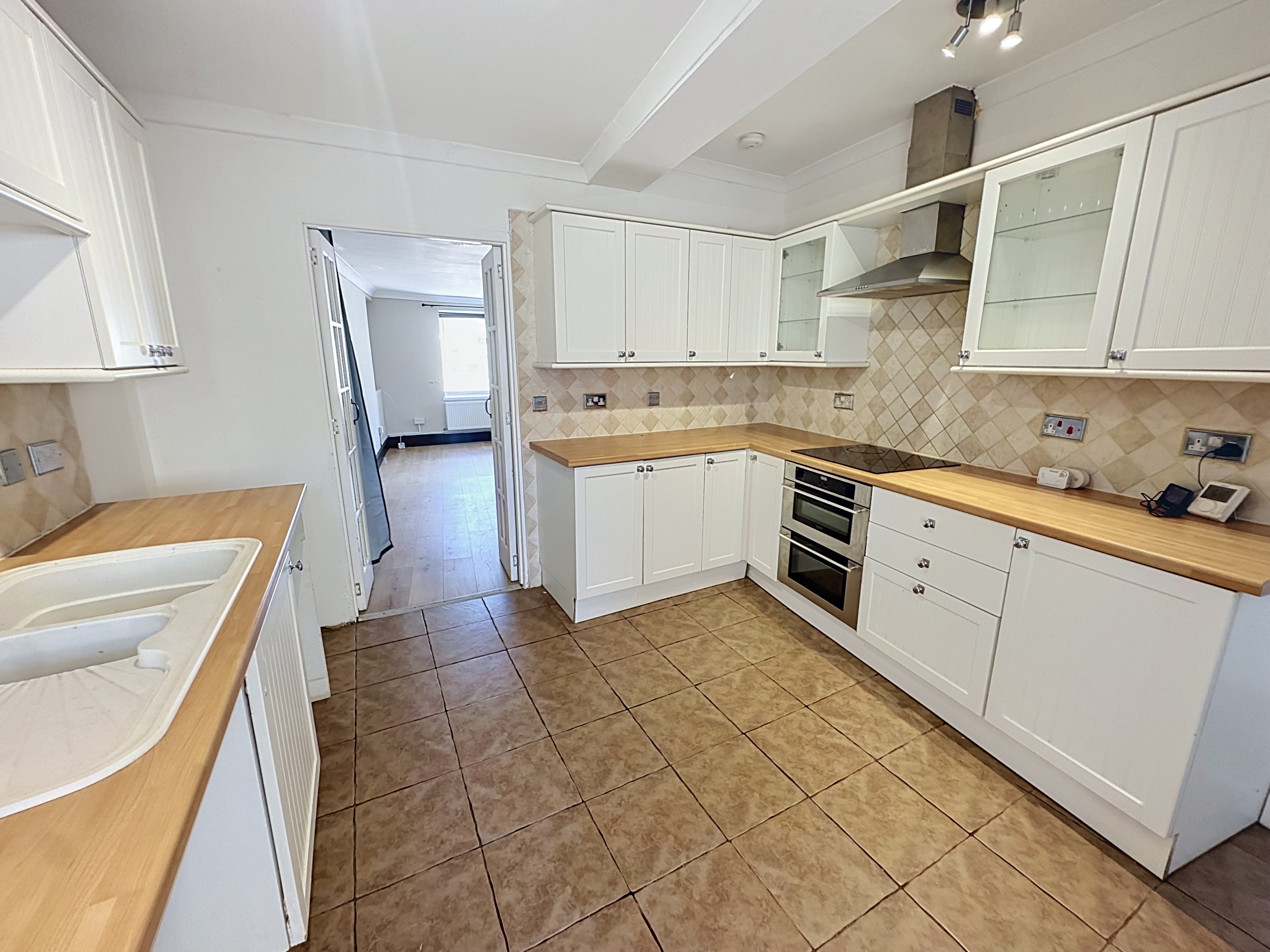Neath Road, Resolven, SA11, photo 3