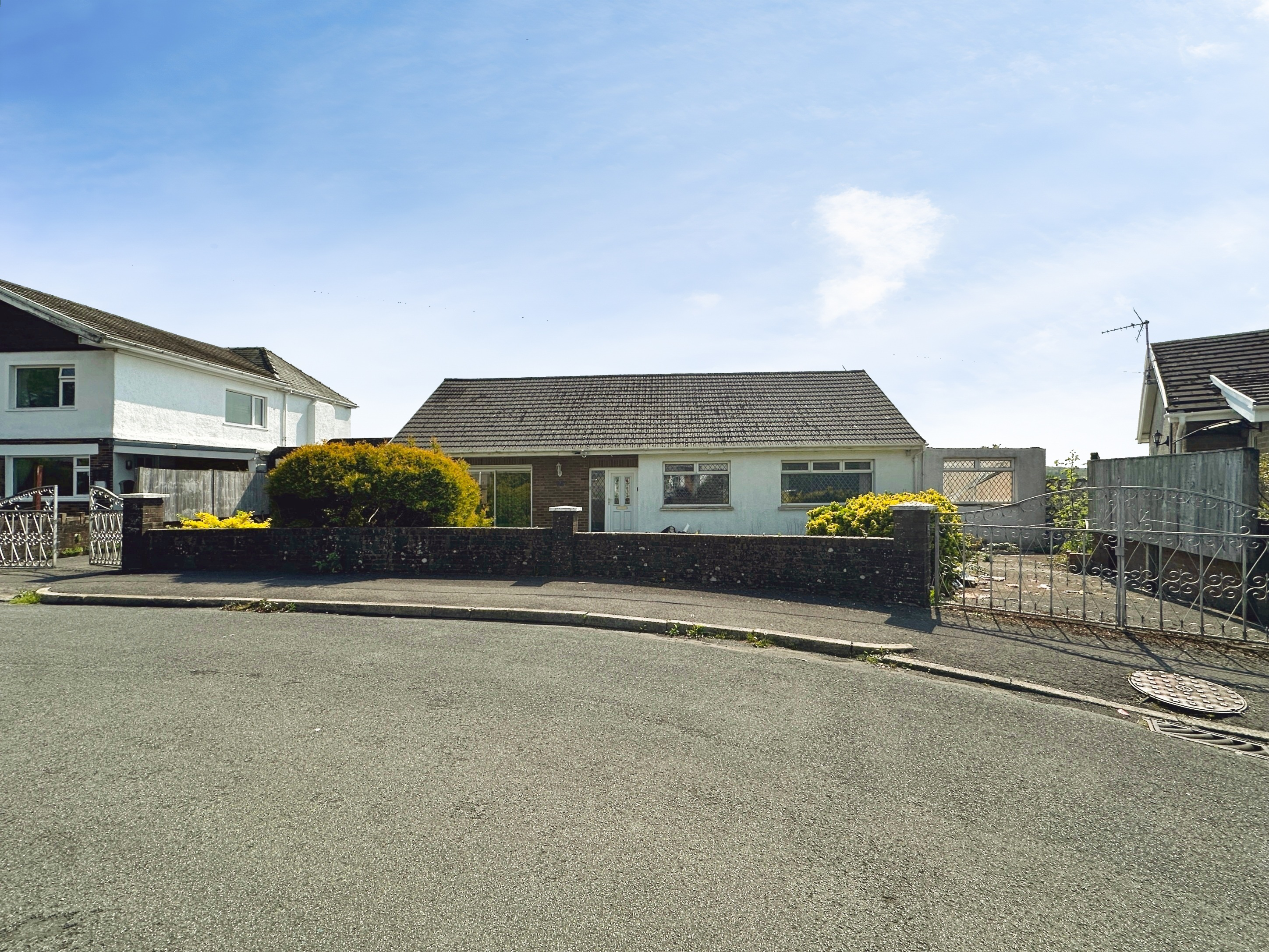 Y Llest, Pen-Y-Fai, CF31, photo 14