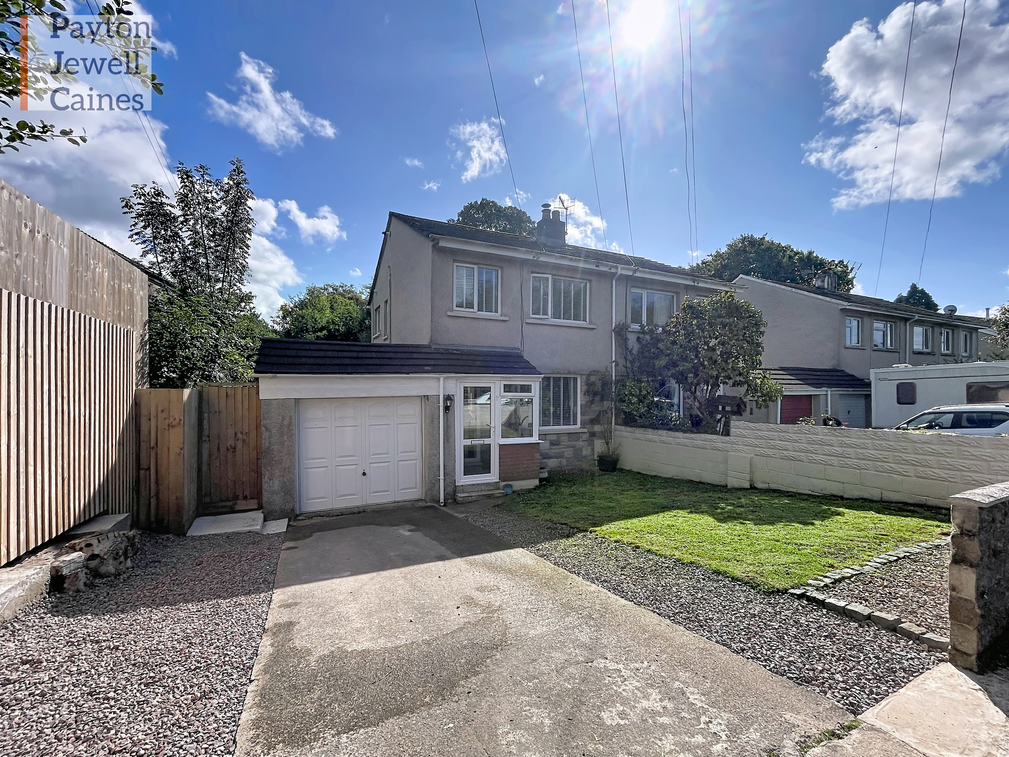 Llangeinor Road, Brynmenyn, CF32