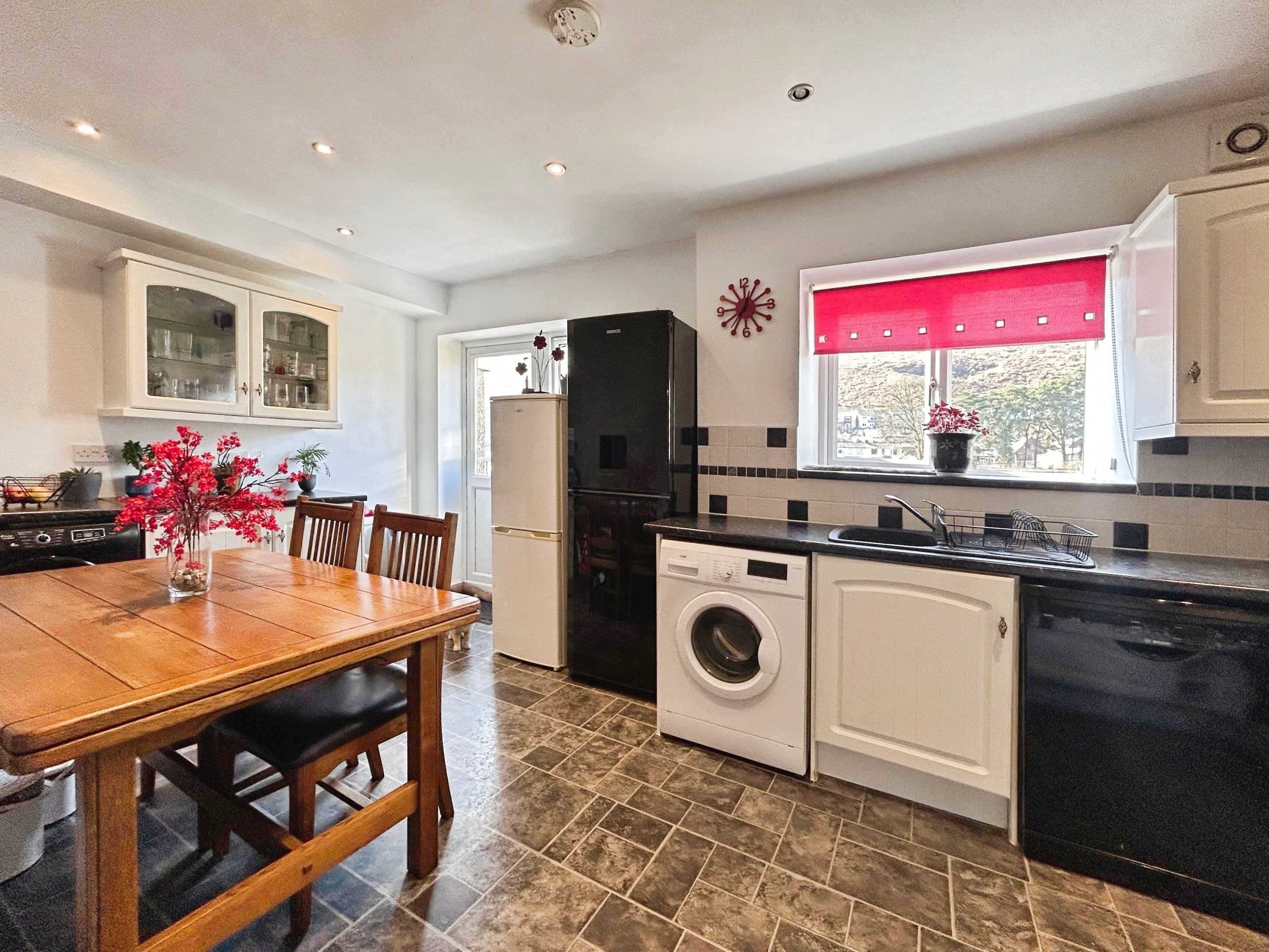 High Street, Ogmore Vale, CF32, photo 6