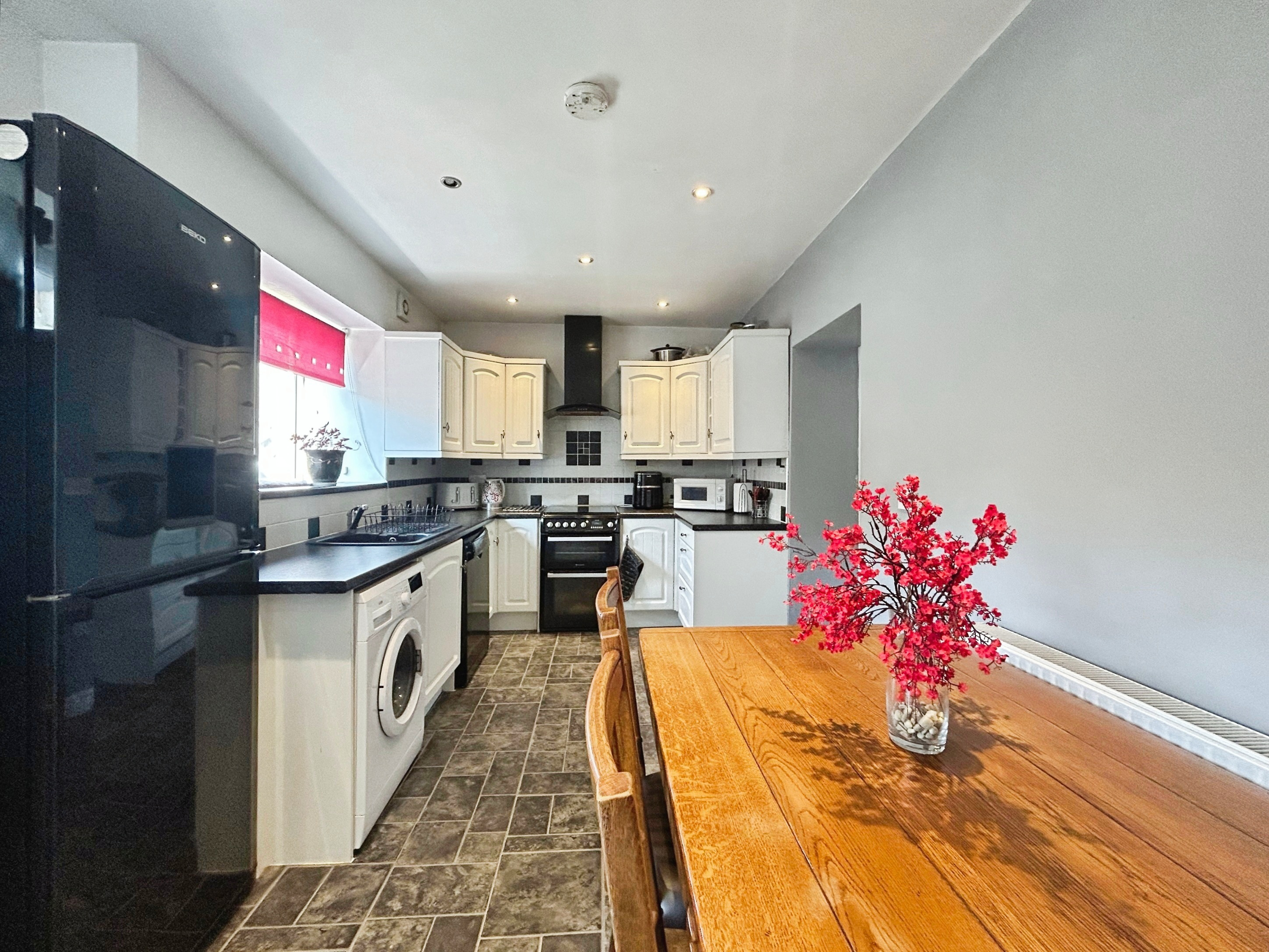 High Street, Ogmore Vale, CF32, photo 3