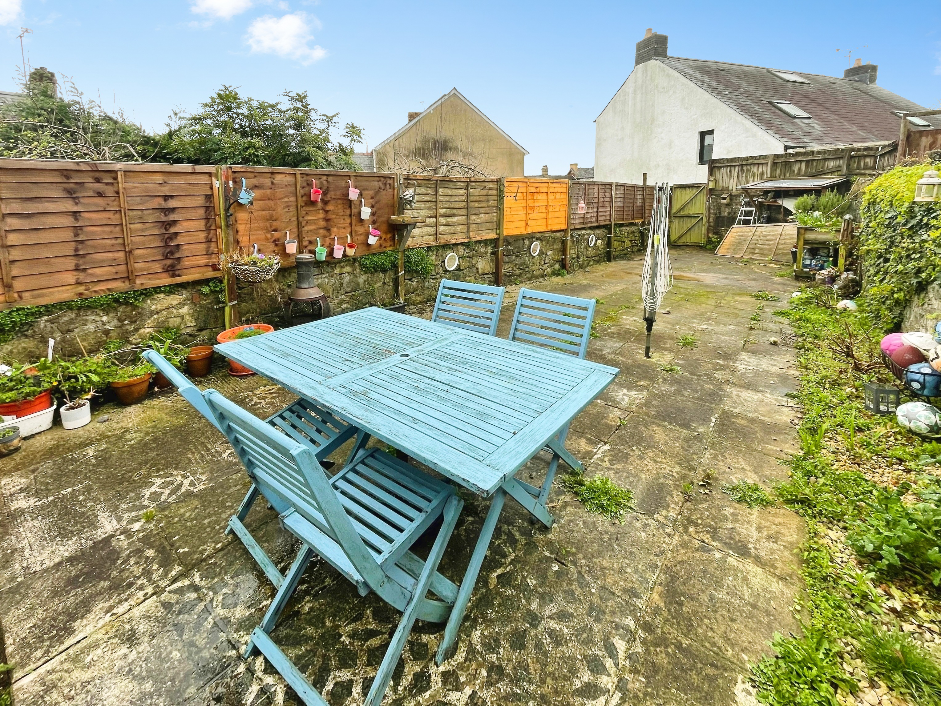 Newcastle Hill, Bridgend, CF31, photo 4