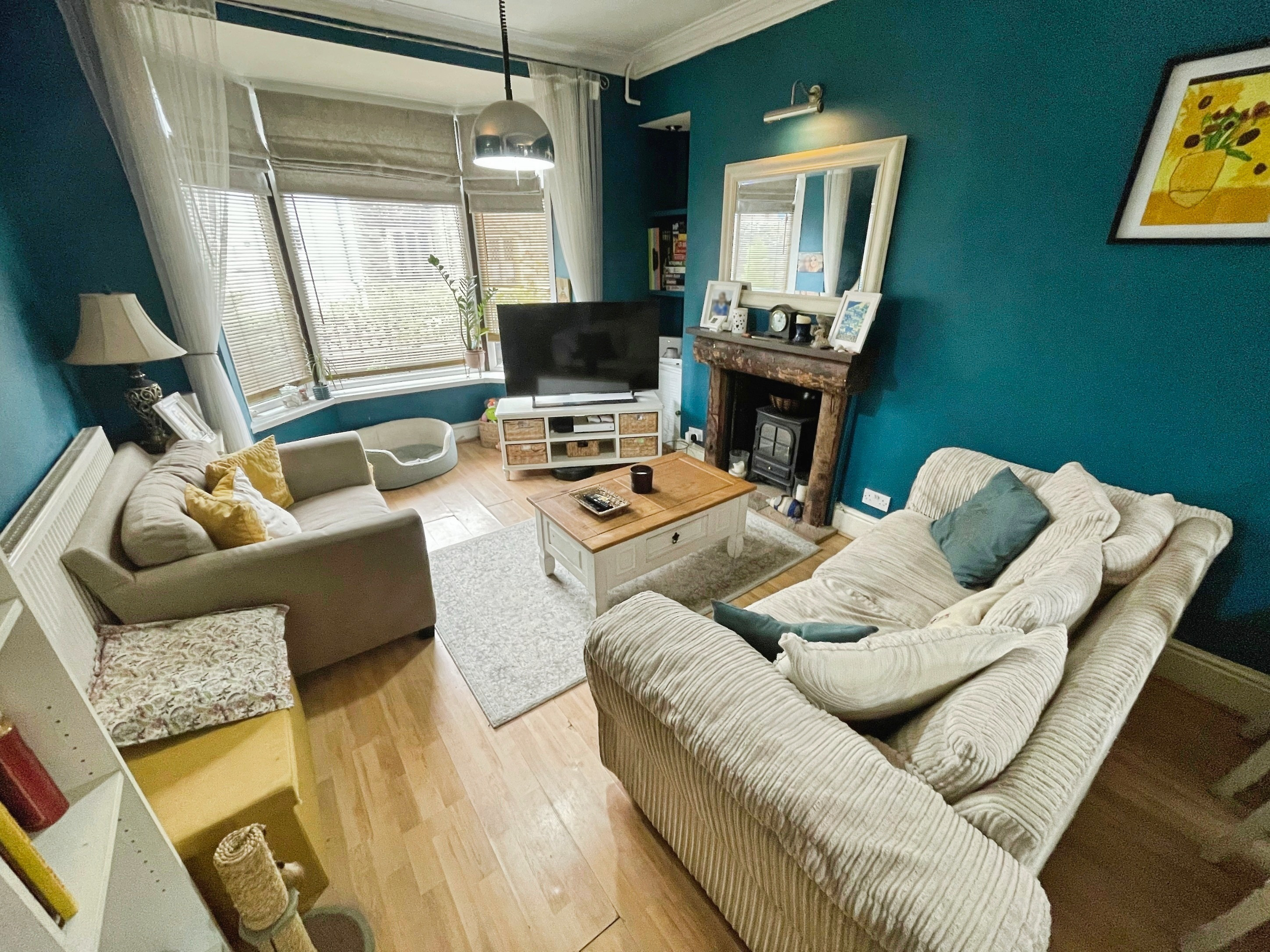 Newcastle Hill, Bridgend, CF31, photo 2