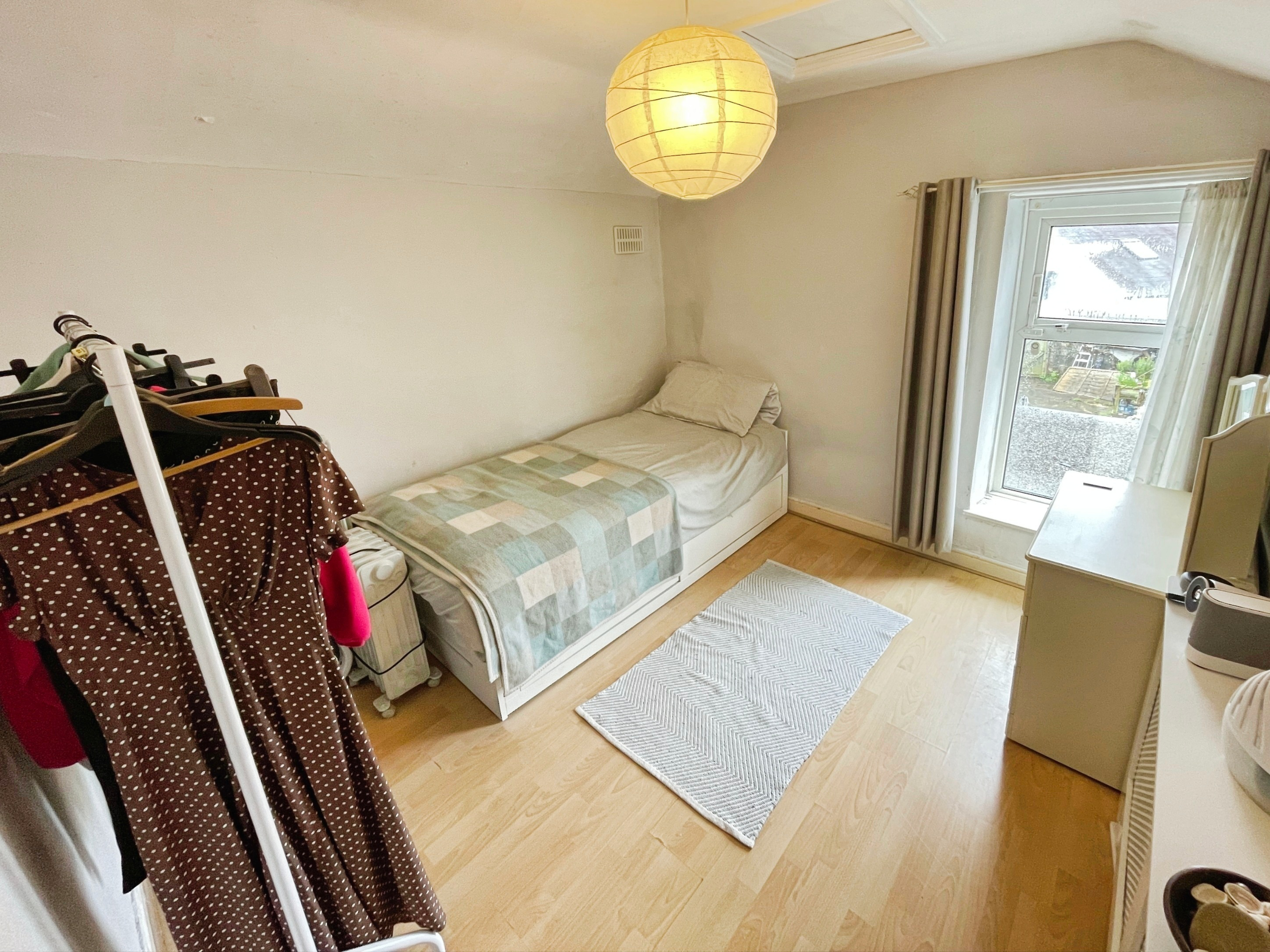 Newcastle Hill, Bridgend, CF31, photo 6