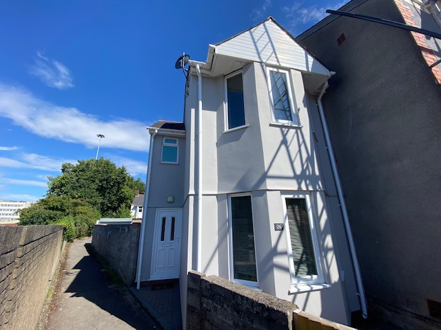 St. Marks Avenue, Cardiff, CF14, photo 2