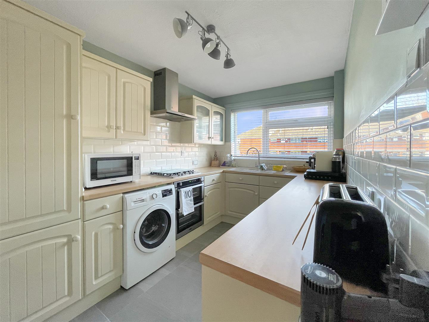 Queens Drive, Enderby., photo 6
