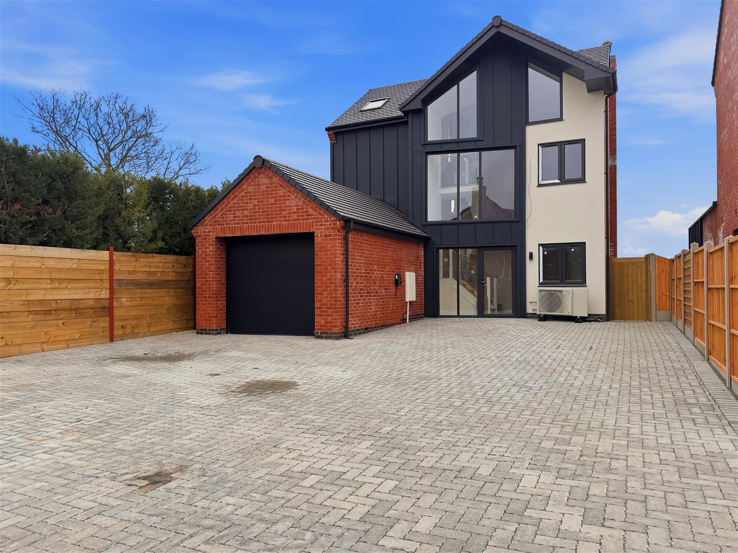 Bosworth Close, Broughton Astley.