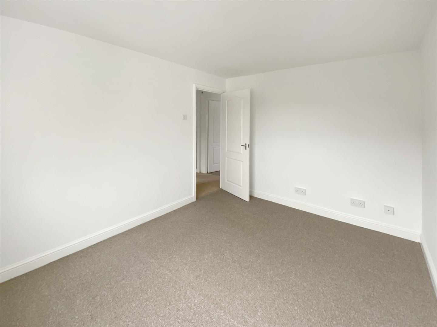 Scalborough Close, Countesthorpe., photo 15