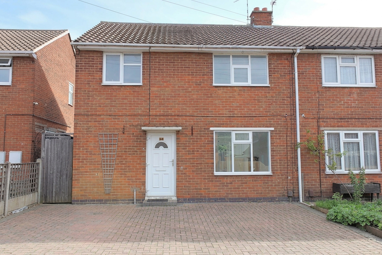 West Avenue, Wigston, LE18
