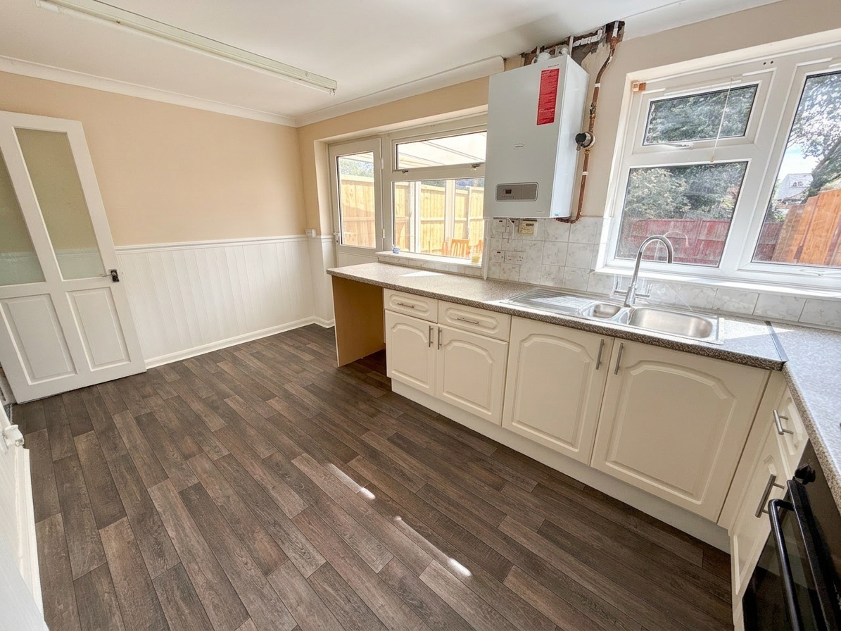 Bradshaw Avenue, Glen Parva, LE2, photo 6