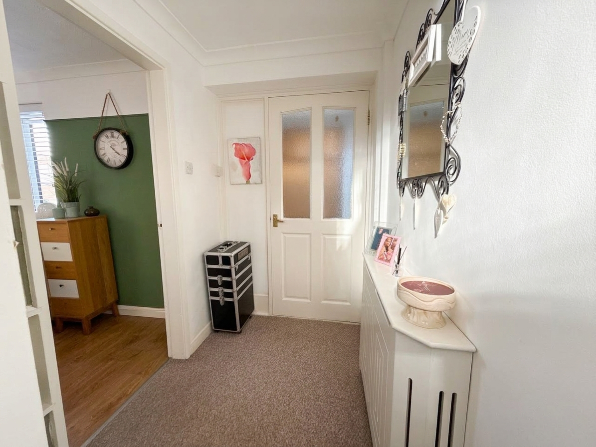 Dorchester Close, Wigston, LE18, photo 3
