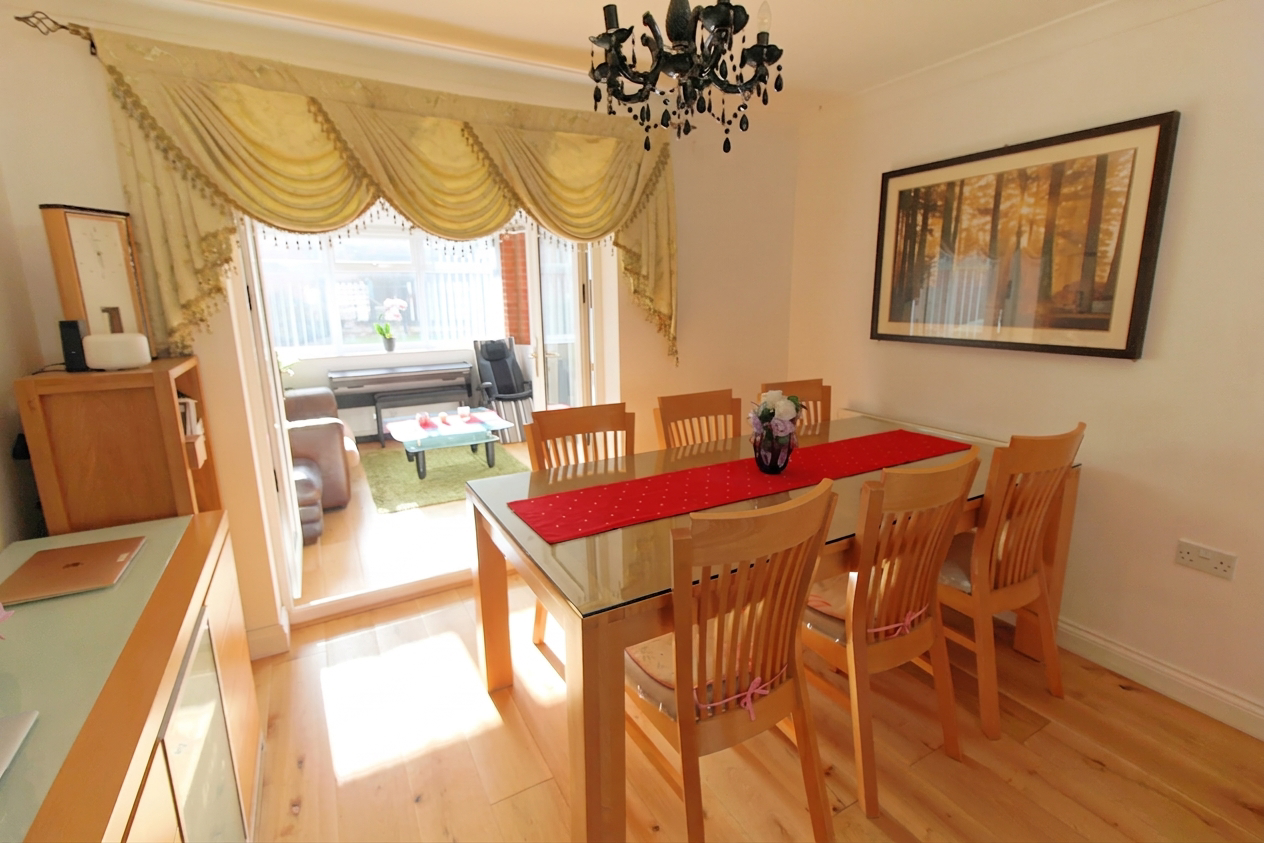 Reynolds Chase, Wigston, LE18, photo 4